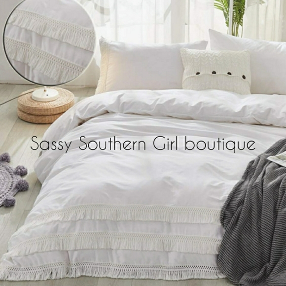 ⭐🆕Boho White luxurious tassle duvet cover set - Picture 1 of 8